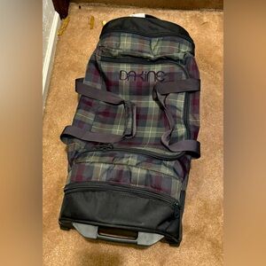 Dakine roller duffel